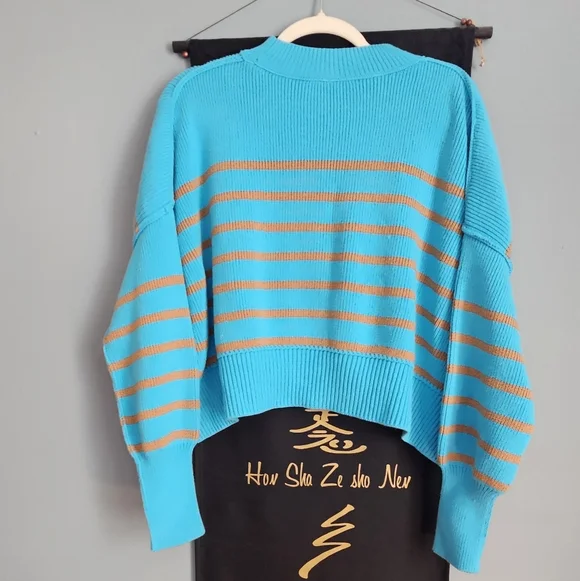 Free People Vibrant Blue and Tan Striped Cropped Sweater NWOT Medium - Picture 3 of 3